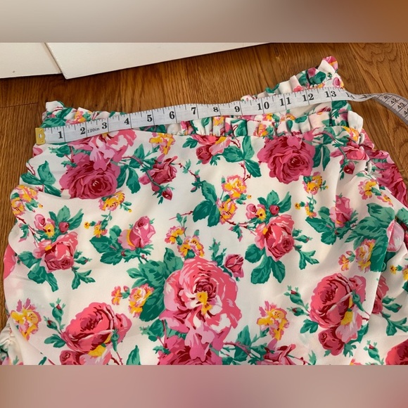 For Love & Lemons Becca Mini Skirt in Ivory With Pink Flowers size Medium - Picture 6 of 11